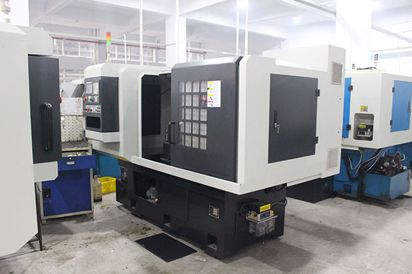 Токарный центр с ЧПУ DMG MORI на заводе GuanFeng